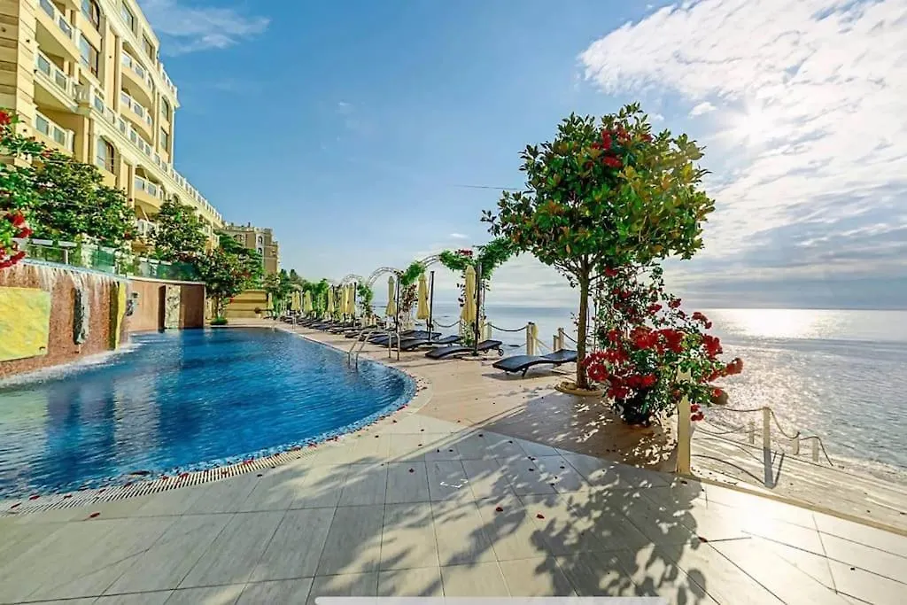 Seaside Sunset - Free Parking Apartment Golden Sands